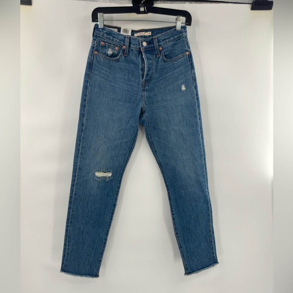 Levi’s wedgie high rise tapered slim button fly blue jeans size 25